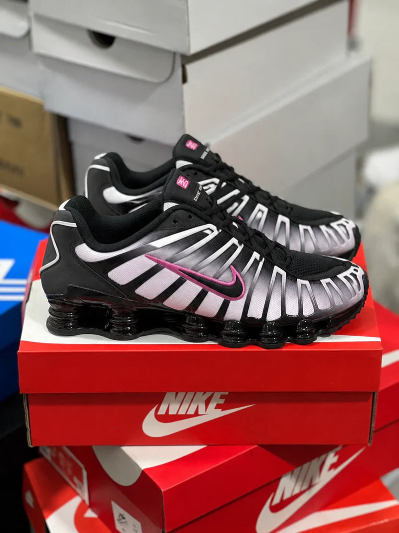 NIKE SHOX