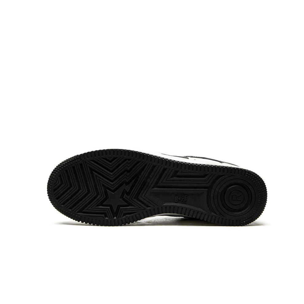 A BATHING APE® BAPE STA LOW BLACK AND WHITE